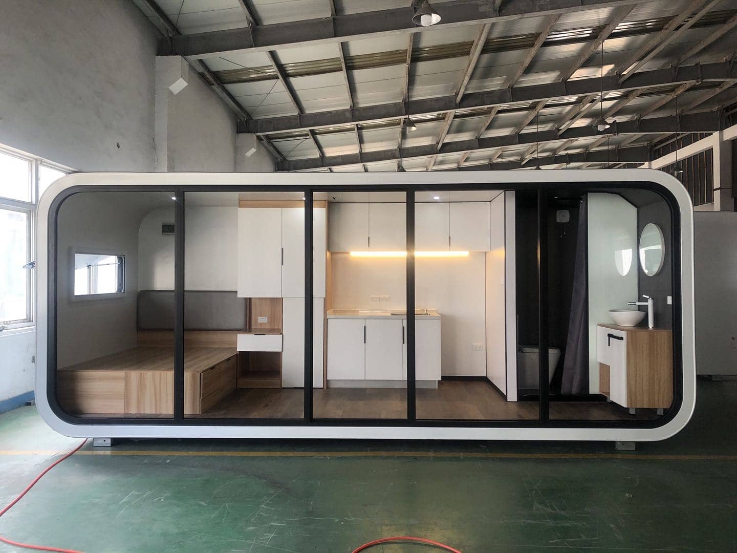 GW-170 Cabin with Bathroom And Kitchen (137sqft)